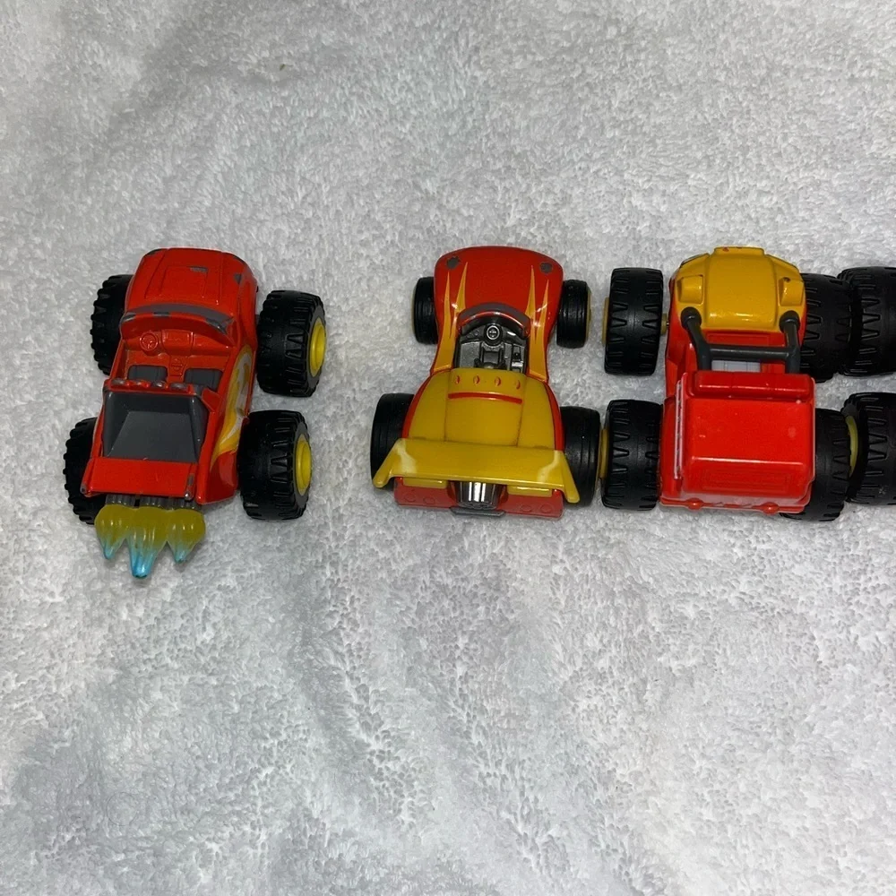 Blaze And Monster Machines 2014 Diecast Lot Of Blaze toy trucks, cars and AJ